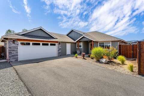 1561 Raydean Drive, Grants Pass, OR 97527