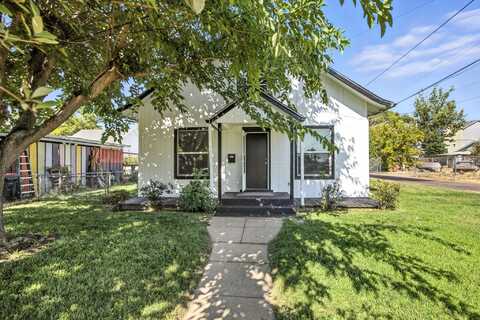 144 N 5th Street, Central Point, OR 97502
