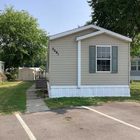 2591 Cleveland Ct, Hudsonville, MI 49426