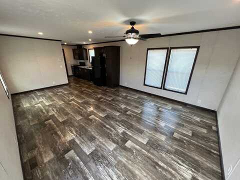 330 Yorkshire, Newport, MI 48166