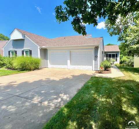 5820 Longleaf Drive, Lawrence, KS 66049