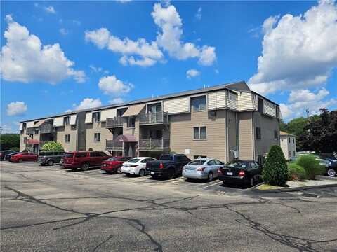 8 Village Court, West Warwick, RI 02893