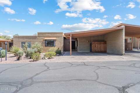 105 E Cholla Shadows Drive, Tucson, AZ 85704