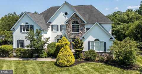 150 CAMBRONNE CIR, BLUE BELL, PA 19422