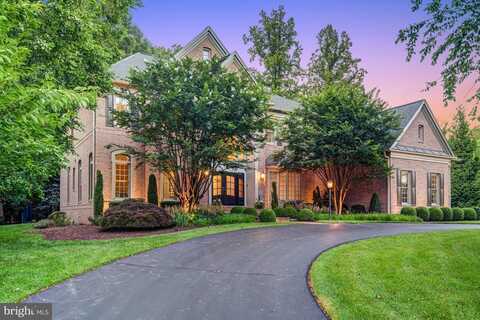 10910 SHALLOW CREEK DR, GREAT FALLS, VA 22066