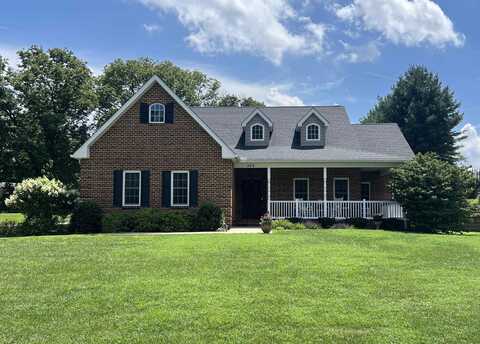 303 BALDWIN DR, Staunton, VA 24401