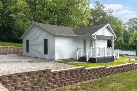 2215 S Runway Court, Monticello, IN 47960