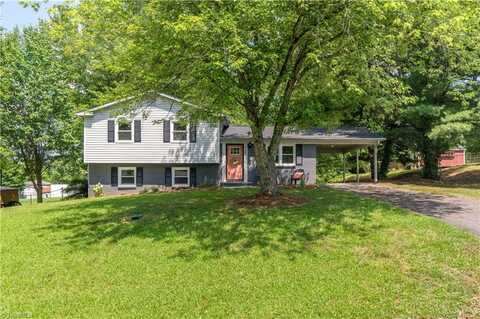 137 Dewsberry Road, King, NC 27021
