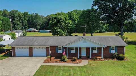 167 Fairway Road, Advance, NC 27006