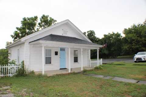 624 S south Street, Mount Airy, NC 27030