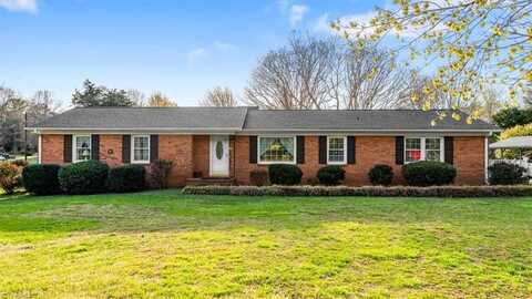 5509 Yanceyville Road, Browns Summit, NC 27214