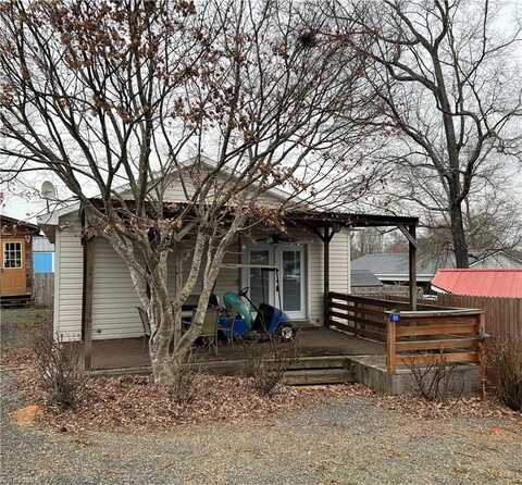 111 Hideaway Trail, Mount Gilead, NC 27306