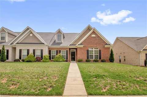 1442 Crestlawn Trail, Pfafftown, NC 27040
