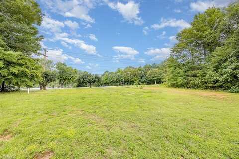 450 Sanford Avenue, Mocksville, NC 27028