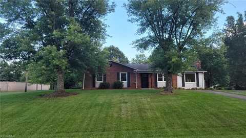 313 Farmstead Road, King, NC 27021