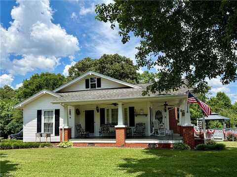 853 S NC Highway 22, Ramseur, NC 27316
