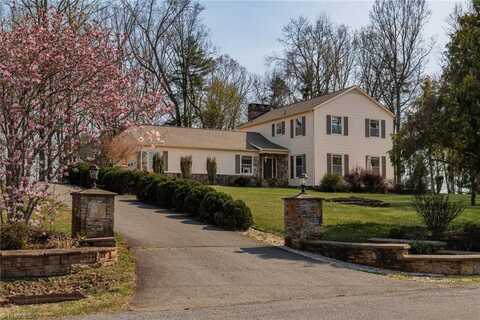 955 Beaumont Poplar Street, North Wilkesboro, NC 28659