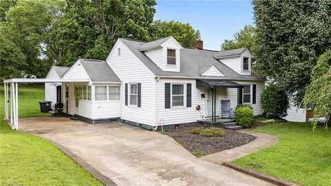 131 Rhyne Avenue E, Winston Salem, NC 27127