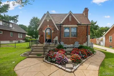 25 Saint Charles Place, Saint Louis, MO 63119