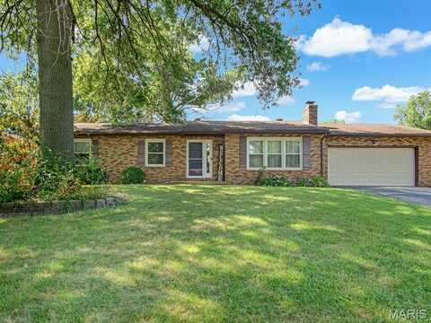 303 Eugenia Drive, Smithton, IL 62285