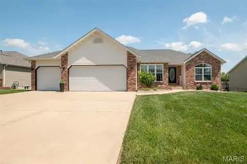 6715 Crossington Drive, Maryville, IL 62062