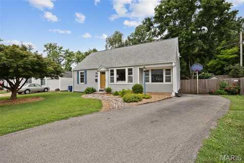 969 Westglen Drive, Saint Louis, MO 63126