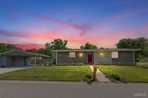 5327 Lynwood Court, Godfrey, IL 62035
