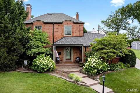 42 Hanley Downs, Richmond Heights, MO 63117