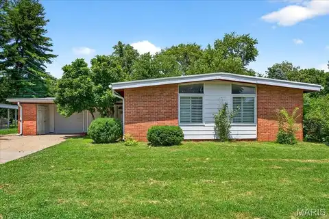 2765 Holiday Hill Drive, Florissant, MO 63033