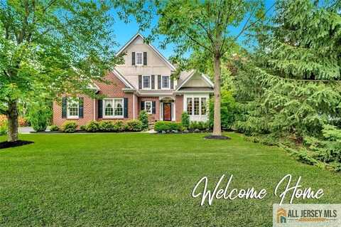 4 Danser Drive, Cranbury, NJ 08512