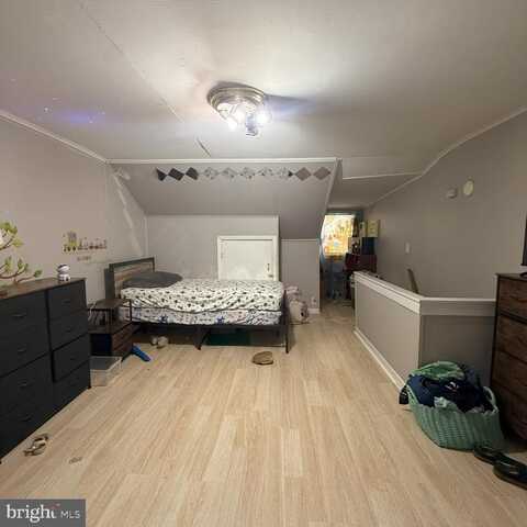 220 WOODLAND STREET, TRENTON, NJ 08611