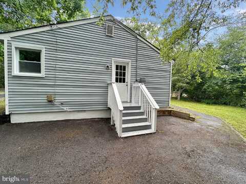 55 COLUMBUS AVENUE, BROWNS MILLS, NJ 08015