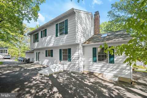 6935 PINEWAY, UNIVERSITY PARK, MD 20782