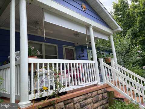 23 GASCHS LANE, CASTLETON, VA 22716