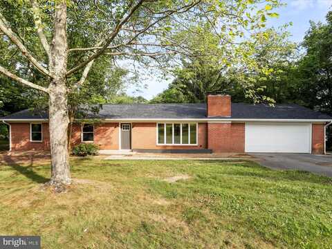 64 SARAH ANN LANE, BERKELEY SPRINGS, WV 25411