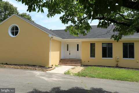 901 WALKER ROAD, GREAT FALLS, VA 22066