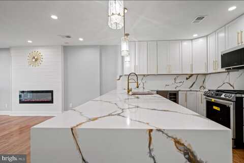 2236 15TH STREET NE, WASHINGTON, DC 20018