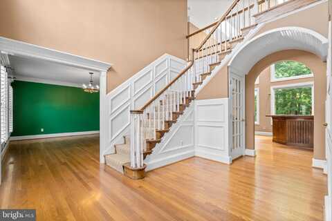 1301 DAVISWOOD DRIVE, MCLEAN, VA 22102