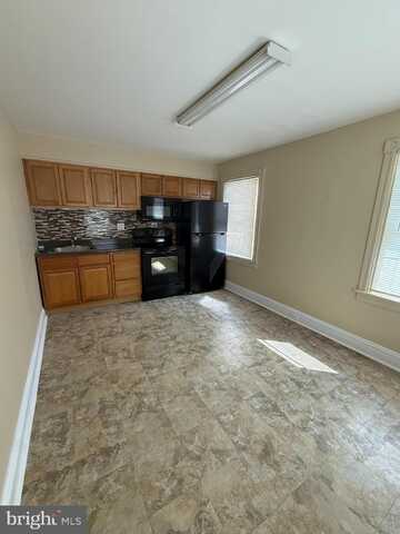 388 W LANCASTER AVENUE, WAYNE, PA 19087
