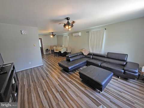 668 SUBURBAN DRIVE, CHAMBERSBURG, PA 17202