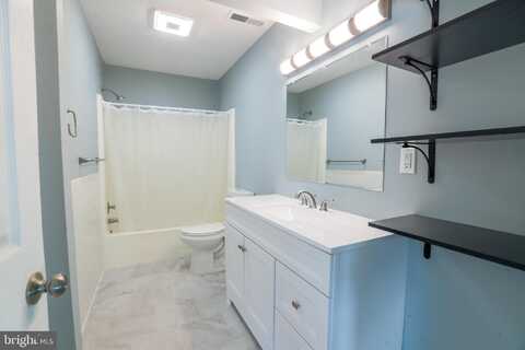 1000 COUNTRY CLUB ROAD, YORK, PA 17403