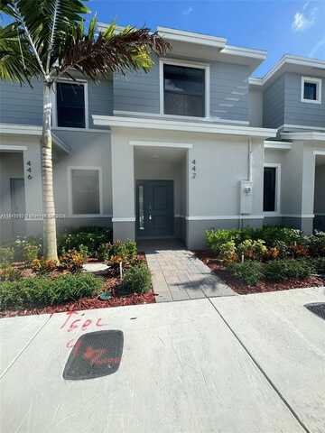 442 NE 12th St, Florida City, FL 33034