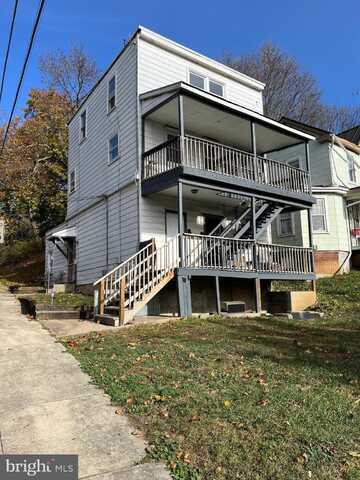 201 MOUNT AIRY AVENUE, WAYNESBORO, PA 17268