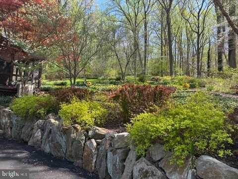 2004 LENAPE UNIONVILLE ROAD, KENNETT SQUARE, PA 19348