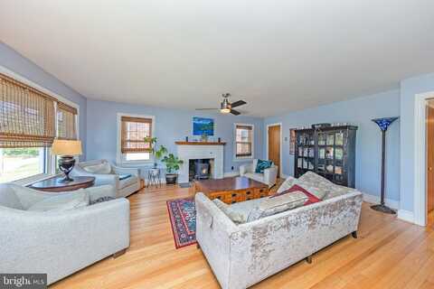 2005 WASHINGTON AVENUE, FREDERICKSBURG, VA 22401