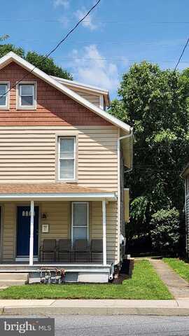 27-33 W BAINBRIDGE STREET, ELIZABETHTOWN, PA 17022