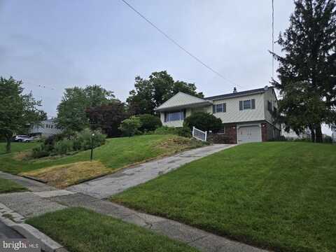 520 DEERFIELD DRIVE, NORRISTOWN, PA 19403