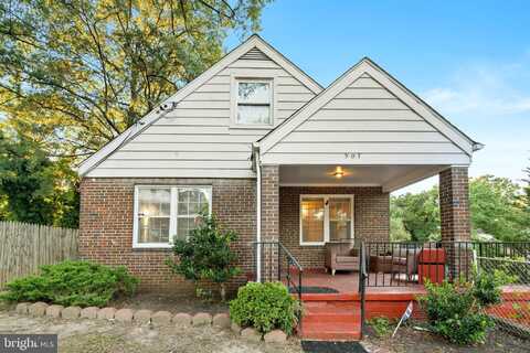 607 LARCHMONT AVENUE, CAPITOL HEIGHTS, MD 20743