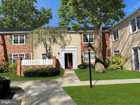 2505 S WALTER REED DRIVE, ARLINGTON, VA 22206