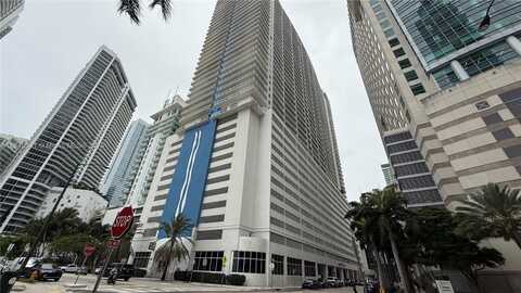 1200 Brickell Bay Dr, Miami, FL 33131